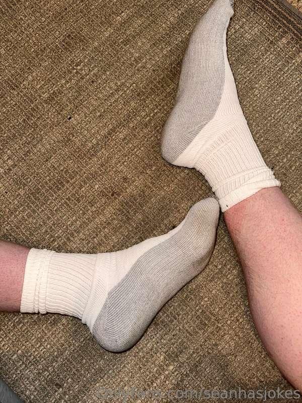 New white socks on these giant feet🔥❤️