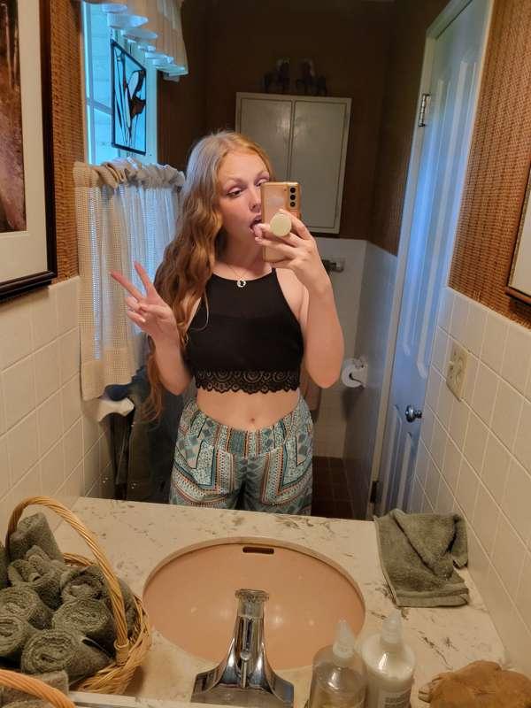 Hiding a huge booty plug in my ass at a family dinner