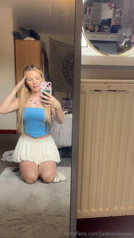 Just me and my favorite reflection 💖