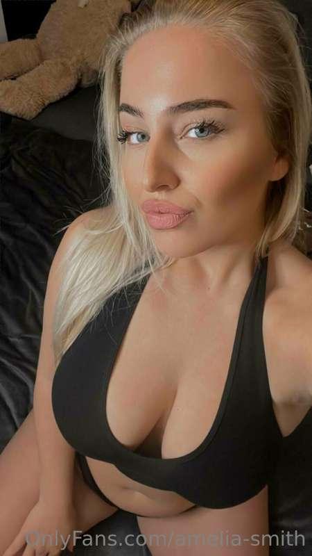 up for some fun rn? 😈