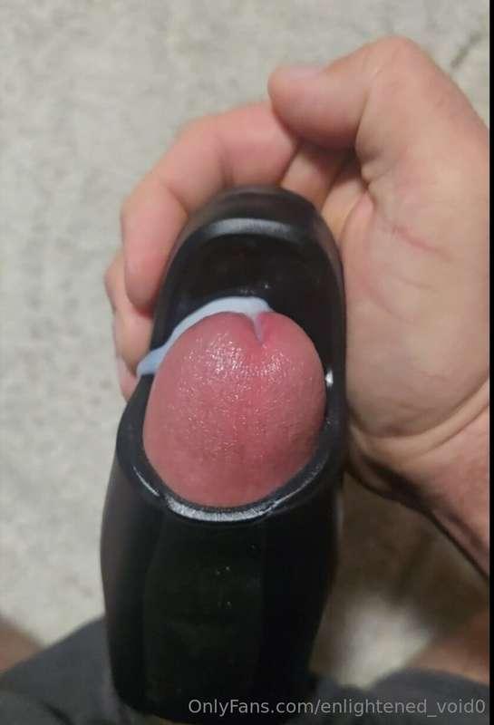 This toy is really hitting the spot! The creamy cum at the e..