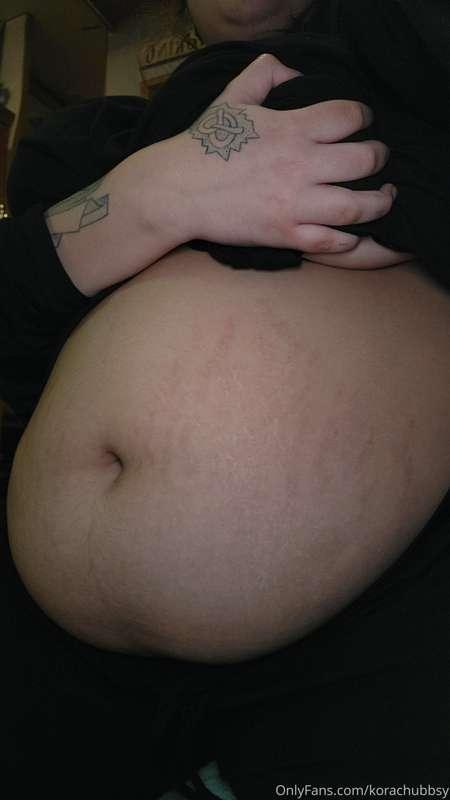 Goodnight sweets, hope u dream of my belly 😴🌙