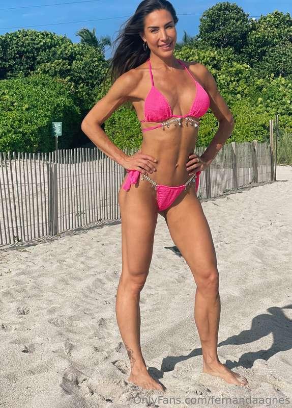 Feeling the wind in my hair and the sun on my skin 🌴🌊