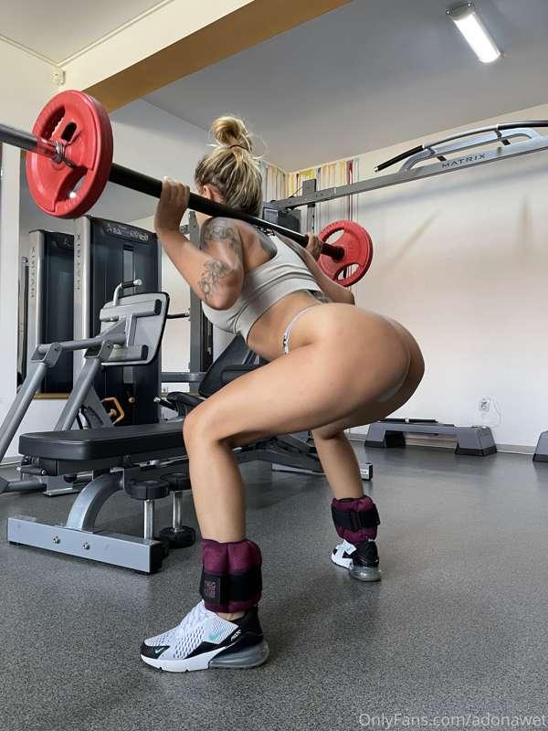 I think i need some help 😈🍑🍆