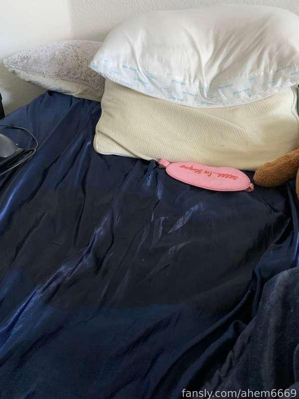 Not agaaaain! The diaper leaked! #wetbed #bedwetting #pee #piss 