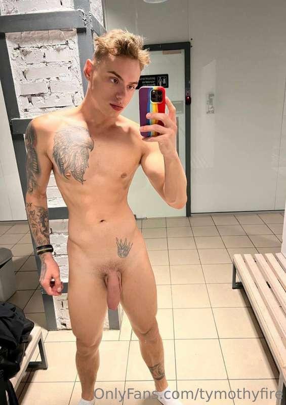 Guys, I do really like this Ukranian twink @maksymxxx with b..