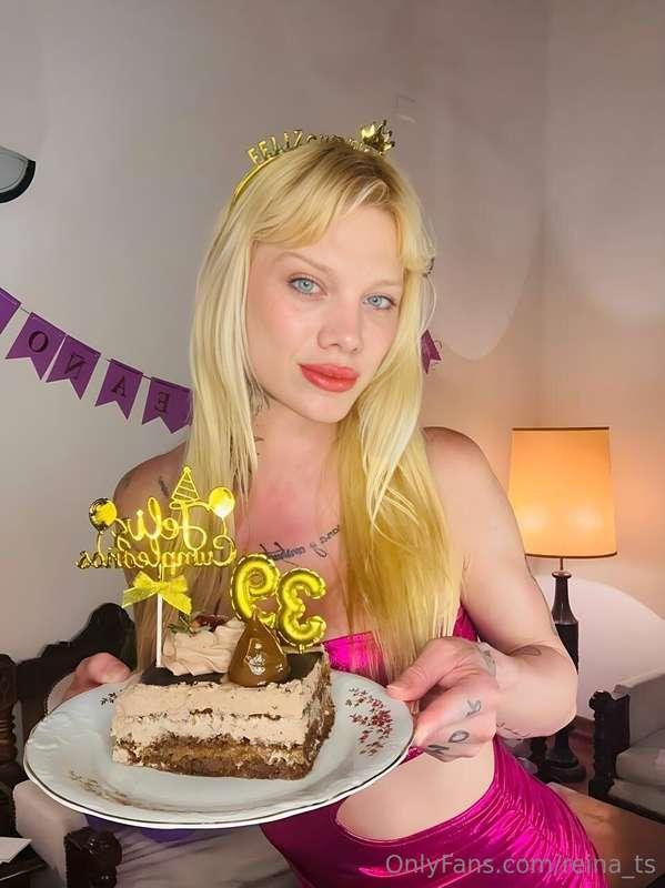 👑💃 You’re living proof that authenticity is the hottest tren..