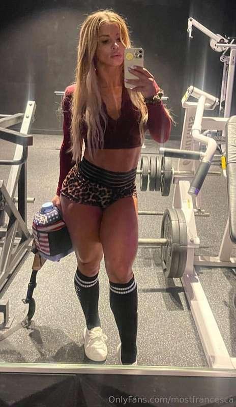 BET YOU CAN’T HANDLE THESE THIGHS AROUND YOUR NECK… 