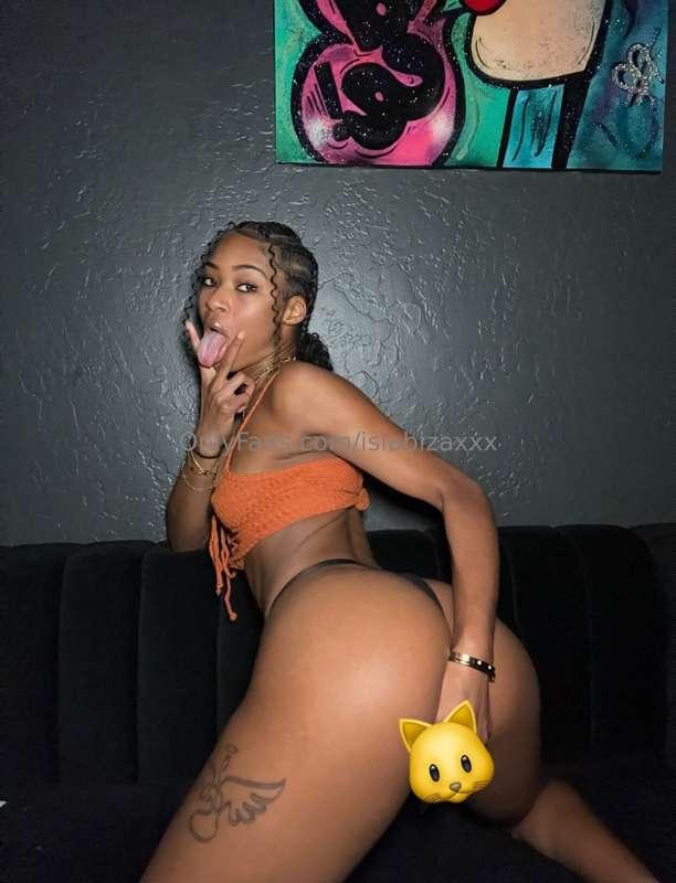 Make me squirt and get messy on live tonight! 👅💦7pm pst/ 10p..