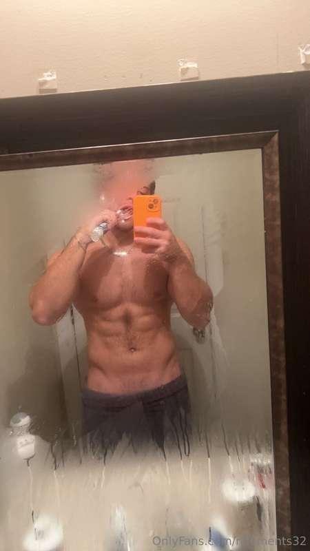 v line coming in very nice 😩😍