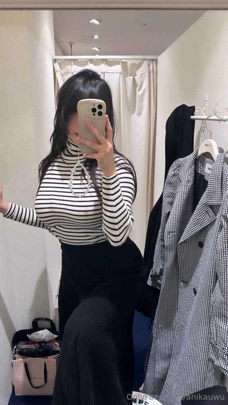 cute look? ⸝⸝> ̫ <⸝⸝
