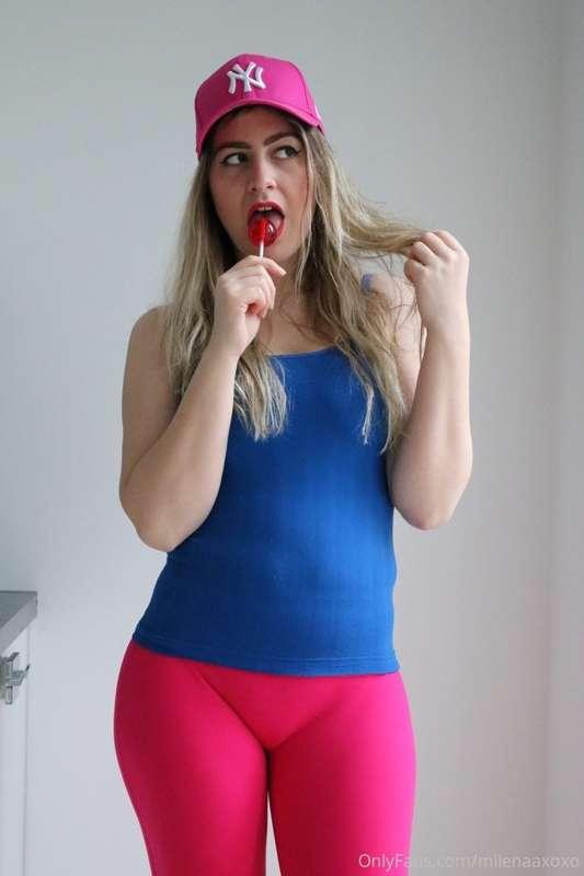 PINK LEGGINGS💞