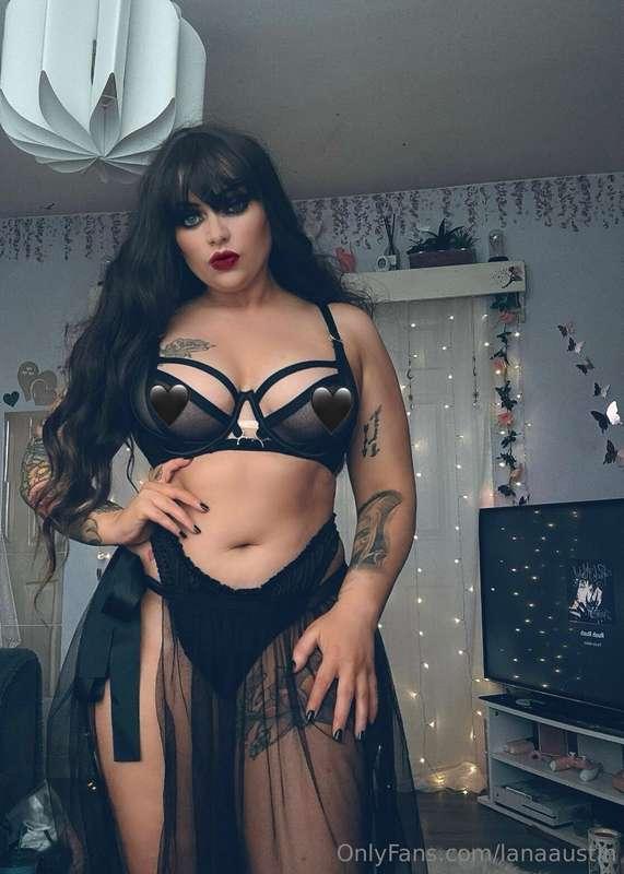 Feeling sexy 🥵🖤