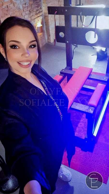 sofialee_xxx_free main image