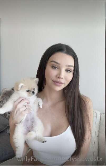 Isn't she a good girl? 😜😈