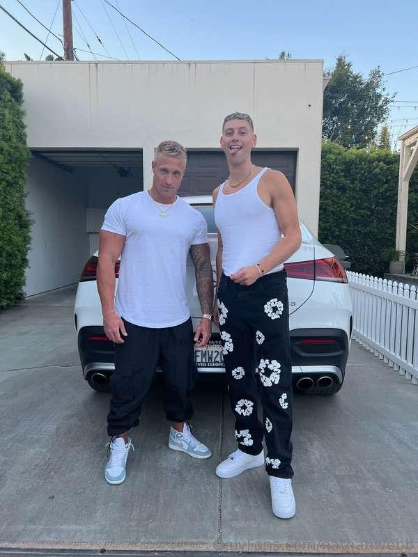 Bumped into fkn Joey and he couldn’t stop staring at my hole..