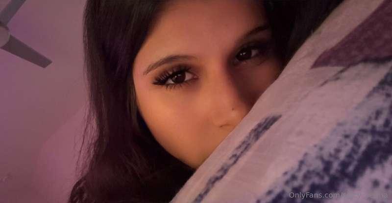 wish you were next to me in my bed 🛌 