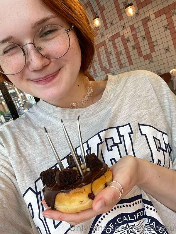 IIITTTS CAKE TIIIIMEEE!!!!😘😘😘