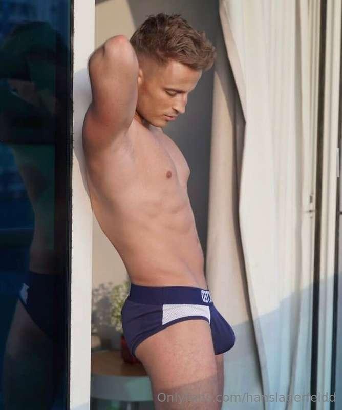 I will lift you up and sit on my big dick🍆