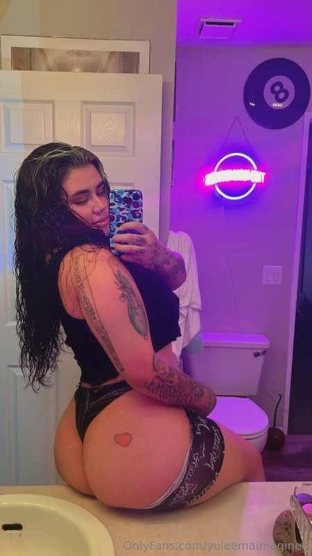 Come talk to me 😈 don’t be shy