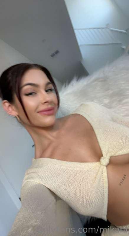 I hope you have a great day!! 💋
