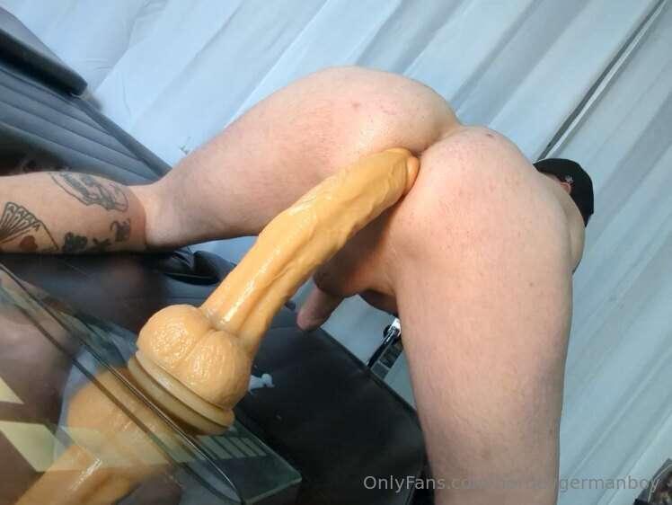 hot dildo ass fuck with cumshot through the ass fuck 😍