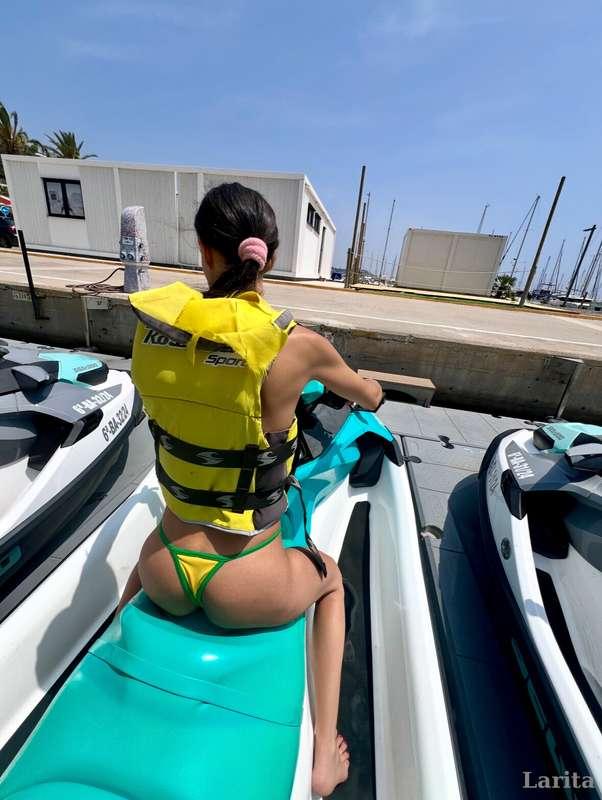 𝐑𝐞𝐚𝐝𝐲 𝐭𝐨 𝐝𝐫𝐢𝐯𝐞 𝐭𝐡𝐞 𝐣𝐞𝐭 𝐬𝐤𝐢💦😈