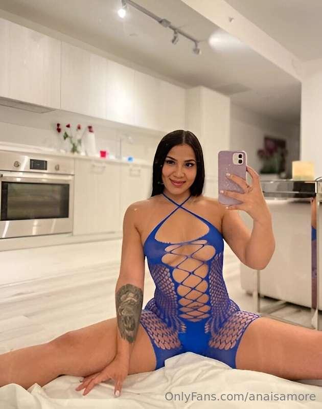 tuesday's don't suck! 👅i want your face in between 🤤