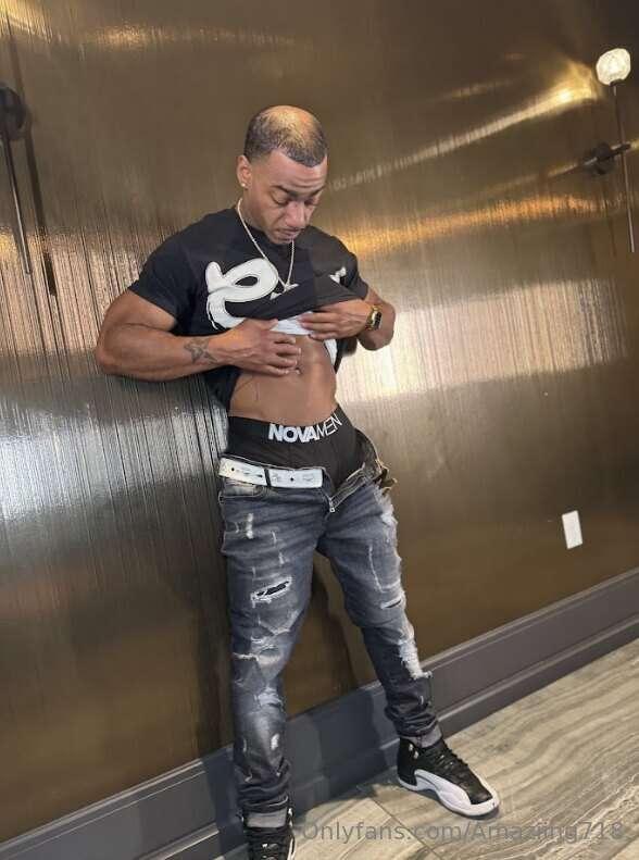 Should I pull it down? 🍆 I’ll hold it while you lick.