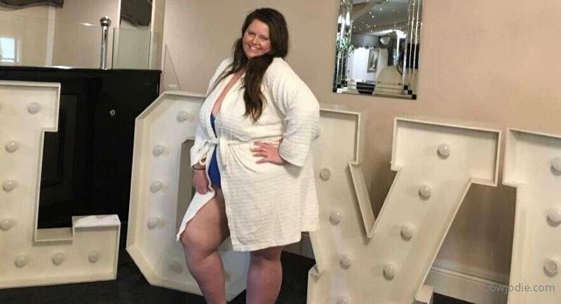 Spa Day - Much fatter legs!