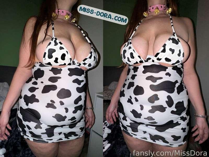 Someone told me i have perfect HuCow udders. Maybe i should make another cow vid where i milk these big nipples again with my electrical cow milker!

HuCow vid: https://fansly.com/post/651383146977177601

#FYP #nurse #hangers #milf #chubby #saggy #bigtits #sizequeen #udders #cow #milking