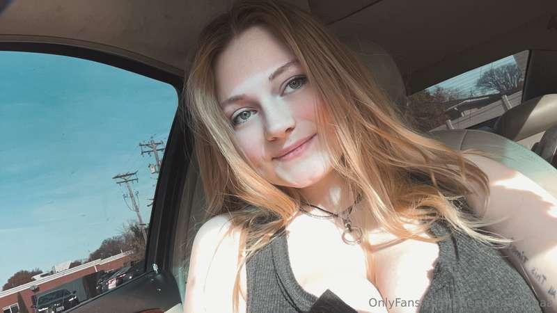 tell me what you wanna see me post 🙈🫶🏻