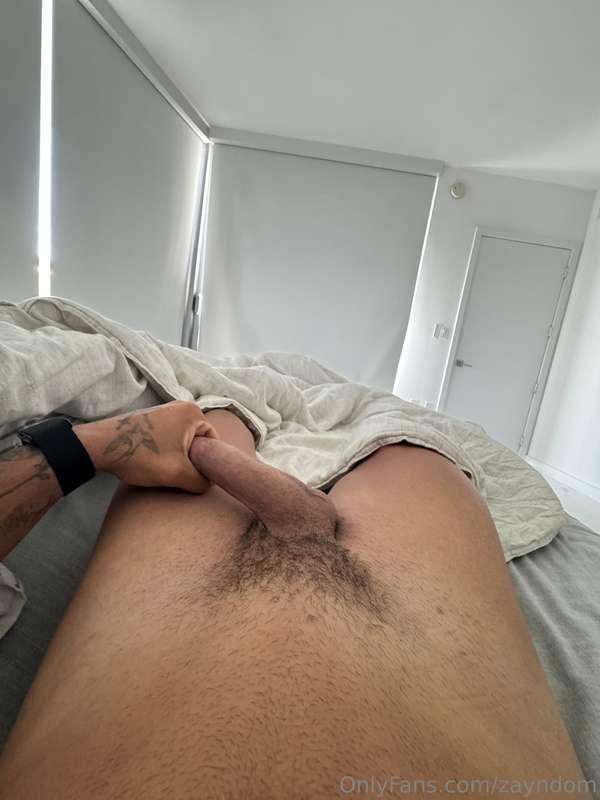 Daddy’s horny this morning