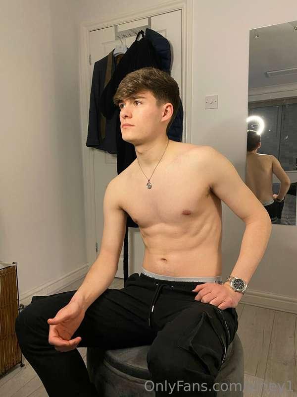 do I look perfect for u? 😉