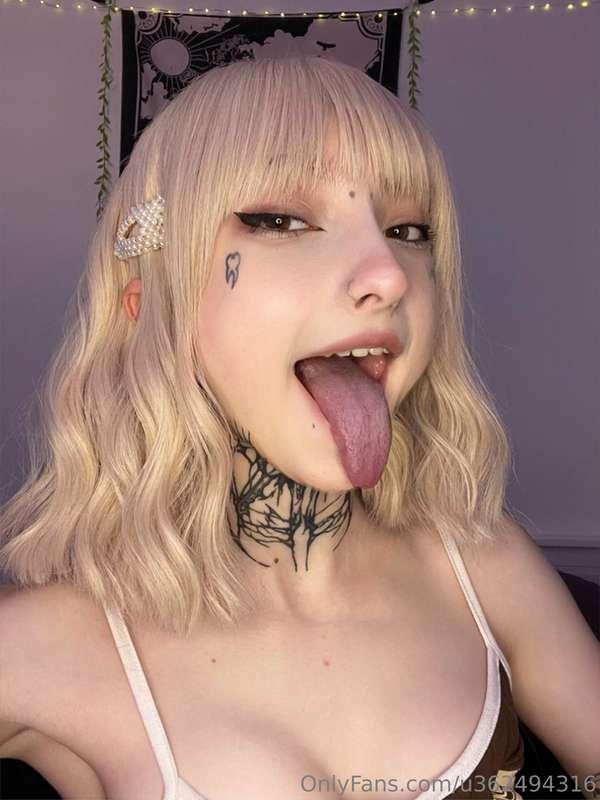 in my villain era but like… a sexy one 🩸😈