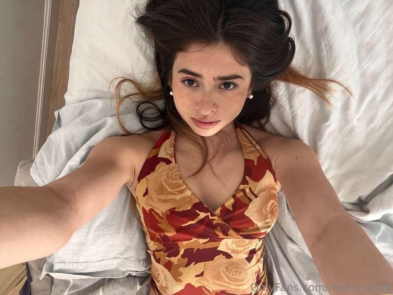 do I look sweet or a lil dangerous in this one? 👀