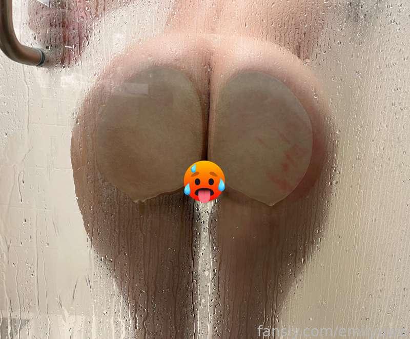 welcome to the new ♡ boyfriend ♡ tier!

who wants to take a hot shower with me? 🚿💦

more content on the way...thanks for being my boyfriend 😘
