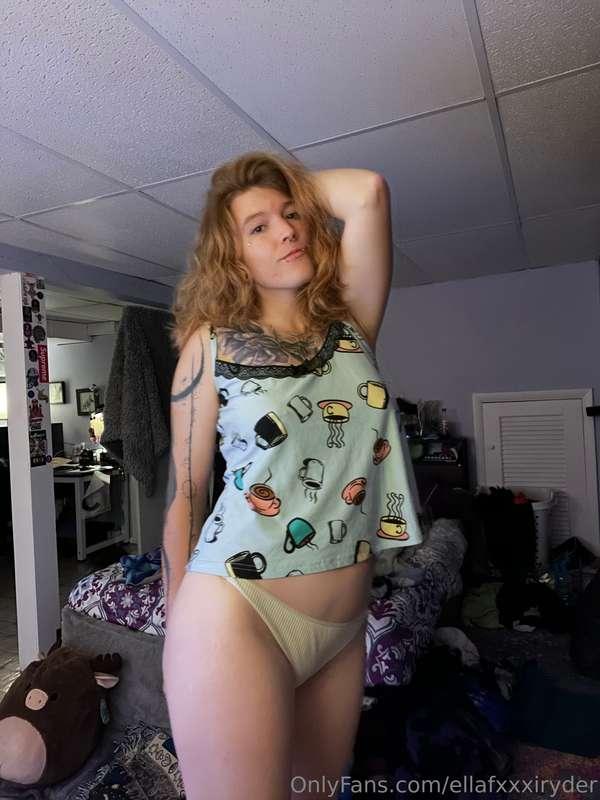 Good morning😈🤤🤭🧡🌞 Time for my morning brew ☕️🫖