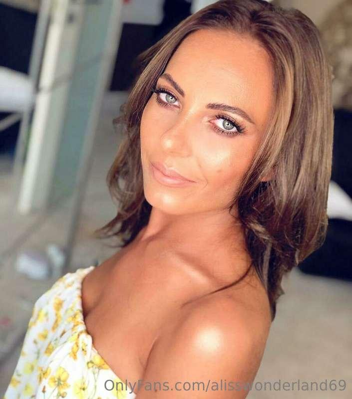 Looking forward to hear about your fantesies!😈
Feel free to ..