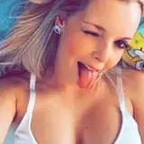 Feliz Nicole