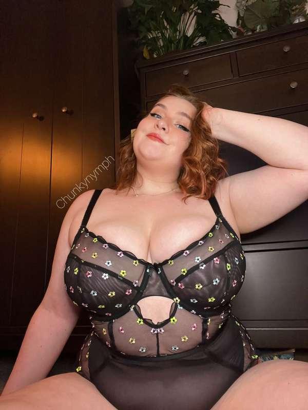 This lingerie is literally so cute 🌺🌸