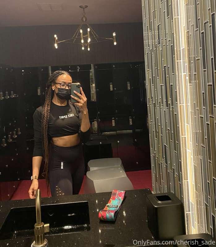 Saturday Sweat Session in my Free Spirit tee✨I got a great c..