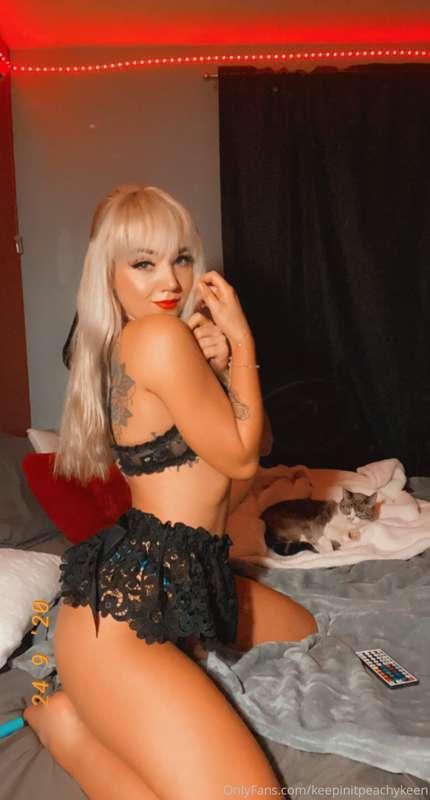 keepinitpeachykeen image #1