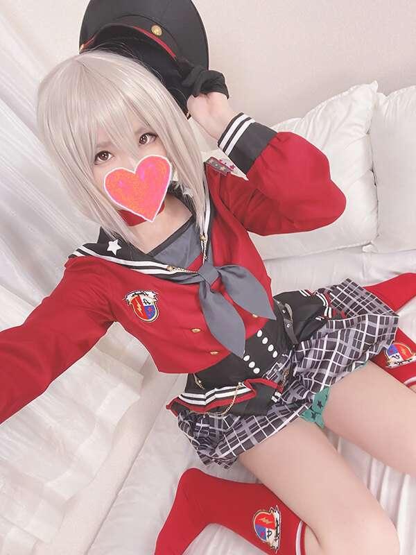 Video of standing doggy🐶🐶

This time it's a cosplay of Moka ..