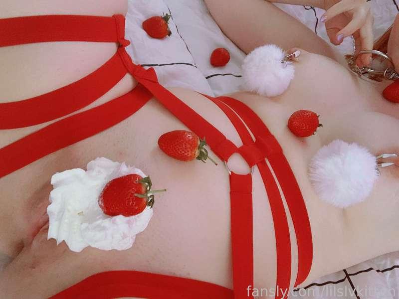 lilslvkitten image #5