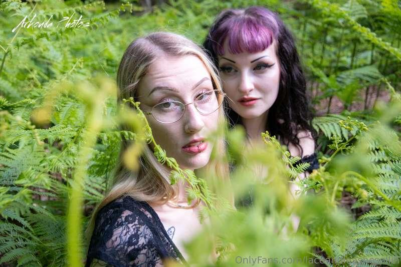 laceandleashesallin image #9