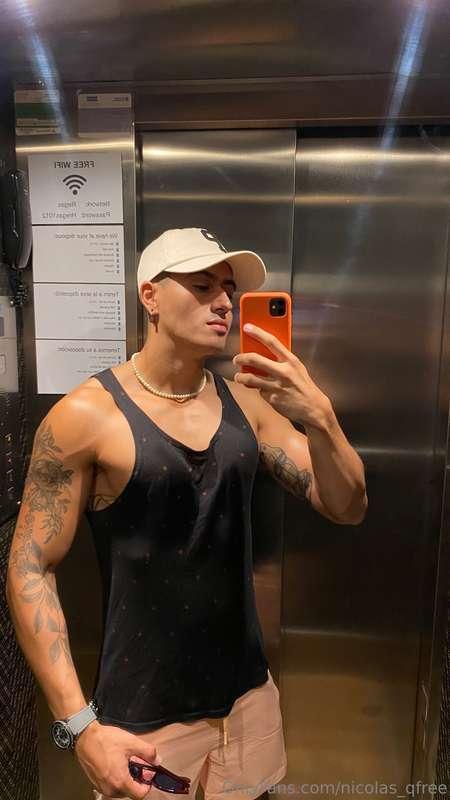 On the street / In the house 🥵 @nicolas_q9