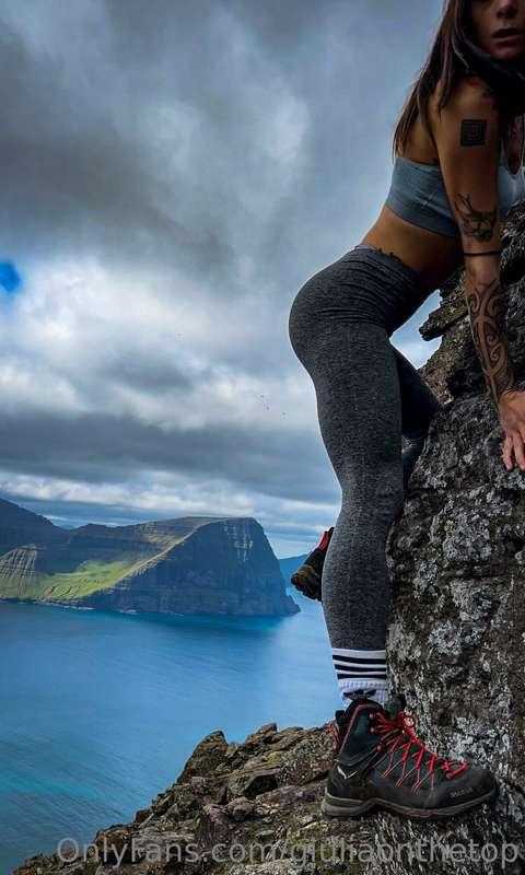 big world, small booty