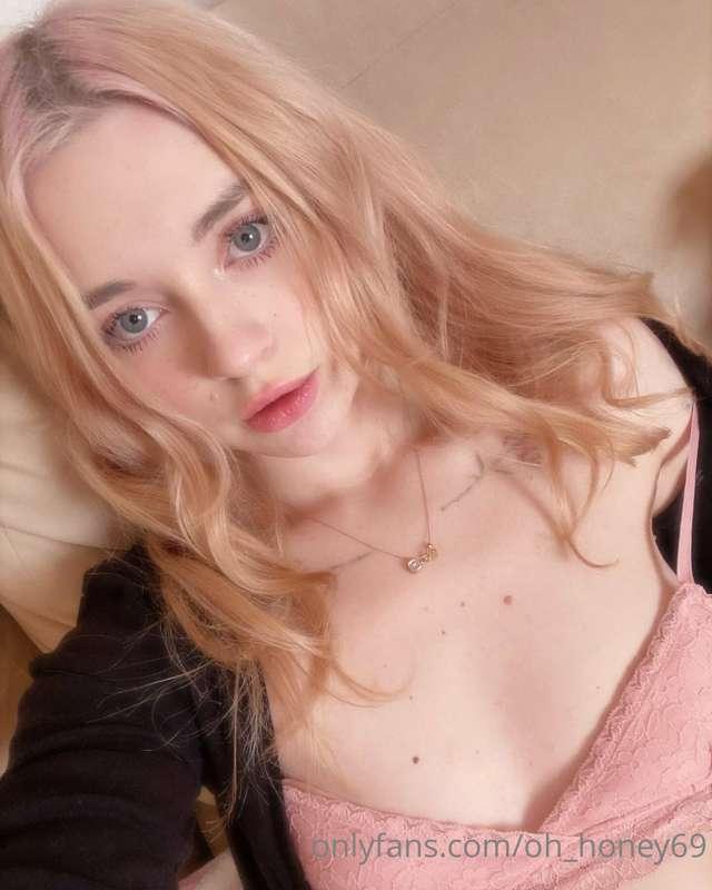 do u wanna play with me?🥰🥰