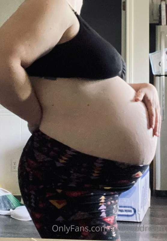 My belly is getting so BIG!!!
